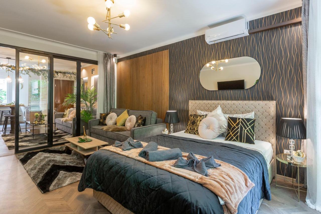 Stylish Quentin Apartment In The King Street ブダペスト エクステリア 写真