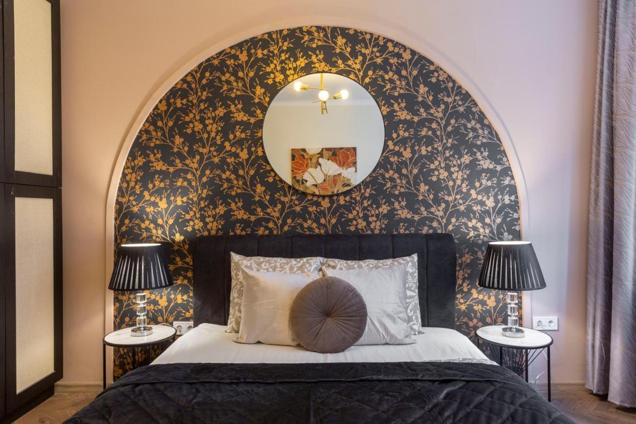 Stylish Quentin Apartment In The King Street ブダペスト エクステリア 写真