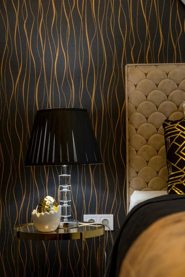 Stylish Quentin Apartment In The King Street ブダペスト エクステリア 写真